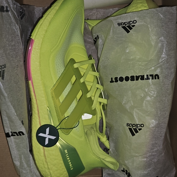 Brand New with the Tags | Neon Yellow/Green Adidas Ultraboost | Size 14 - Picture 1 of 7